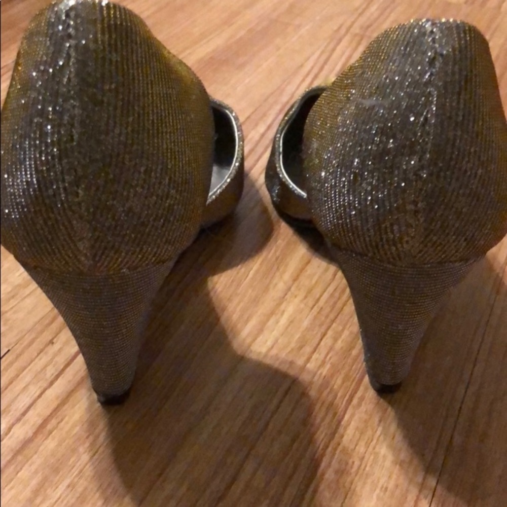 Chinese Laundry Heels - Picture 3 of 5